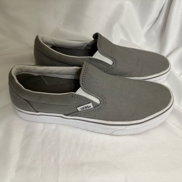 Vans classic slip on sneaker unisex men 5.5 women 7.0 light gray - Picture 1 of 7
